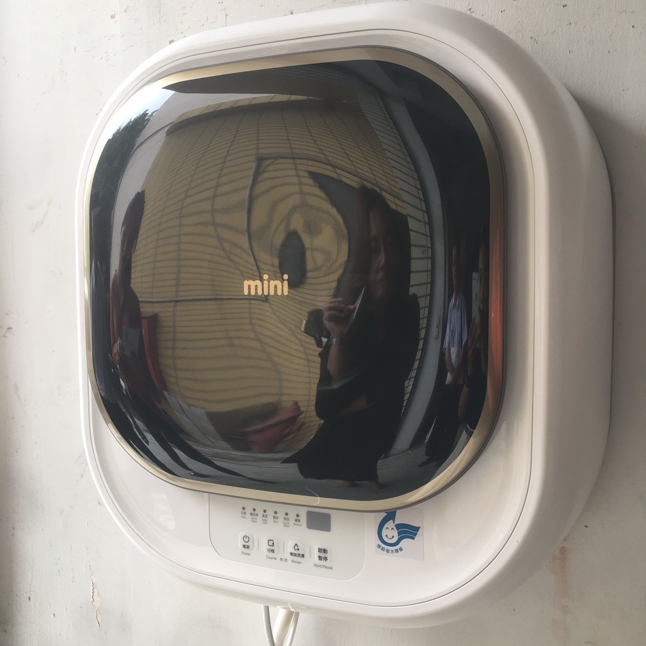 我以為他是貓咪的家 - mini 壁掛式滾筒洗衣機 (已停售)