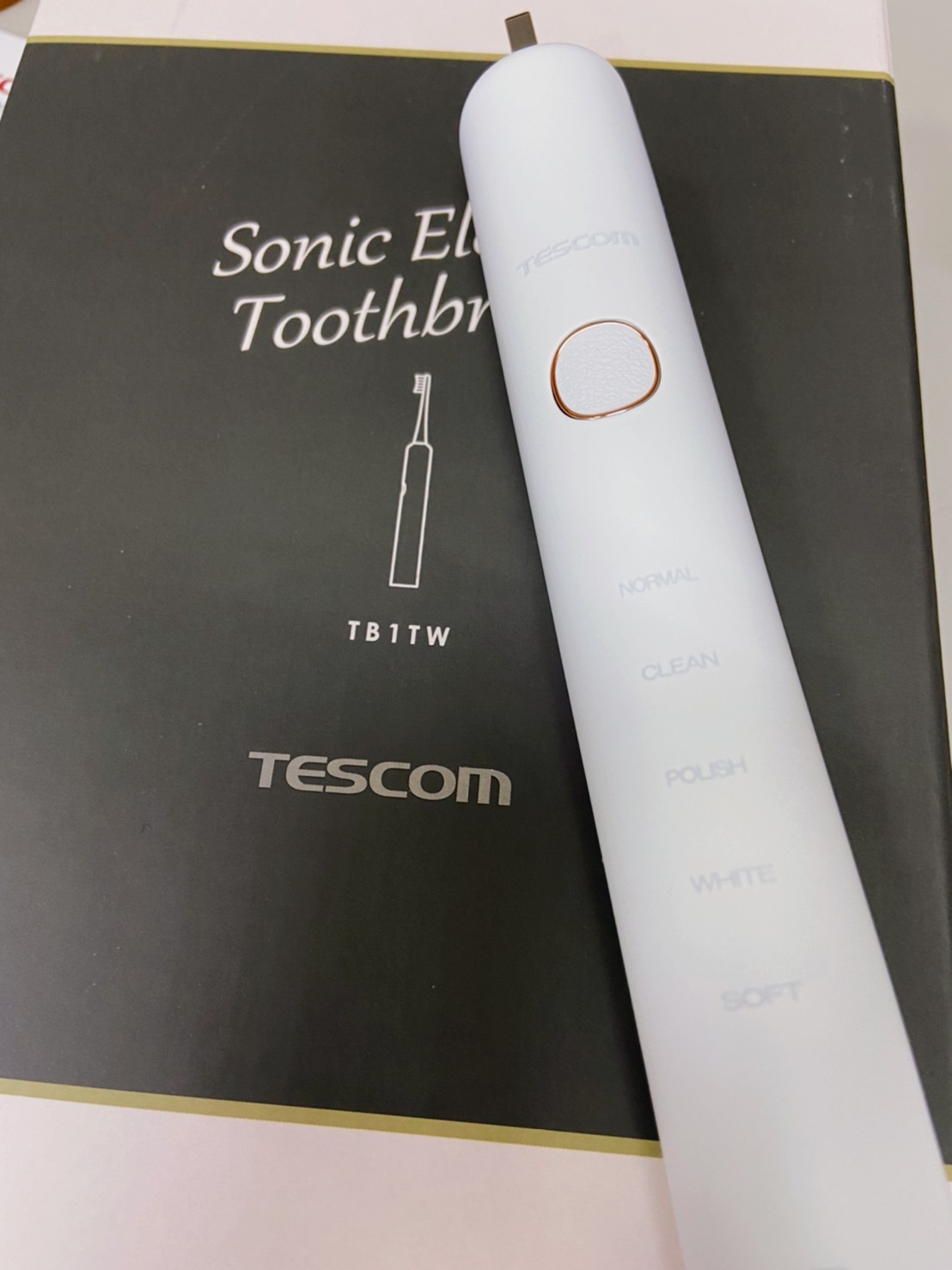 郎客阿!CP值炸裂的電動牙刷【TESCOM】音波電動牙刷 TB1TW