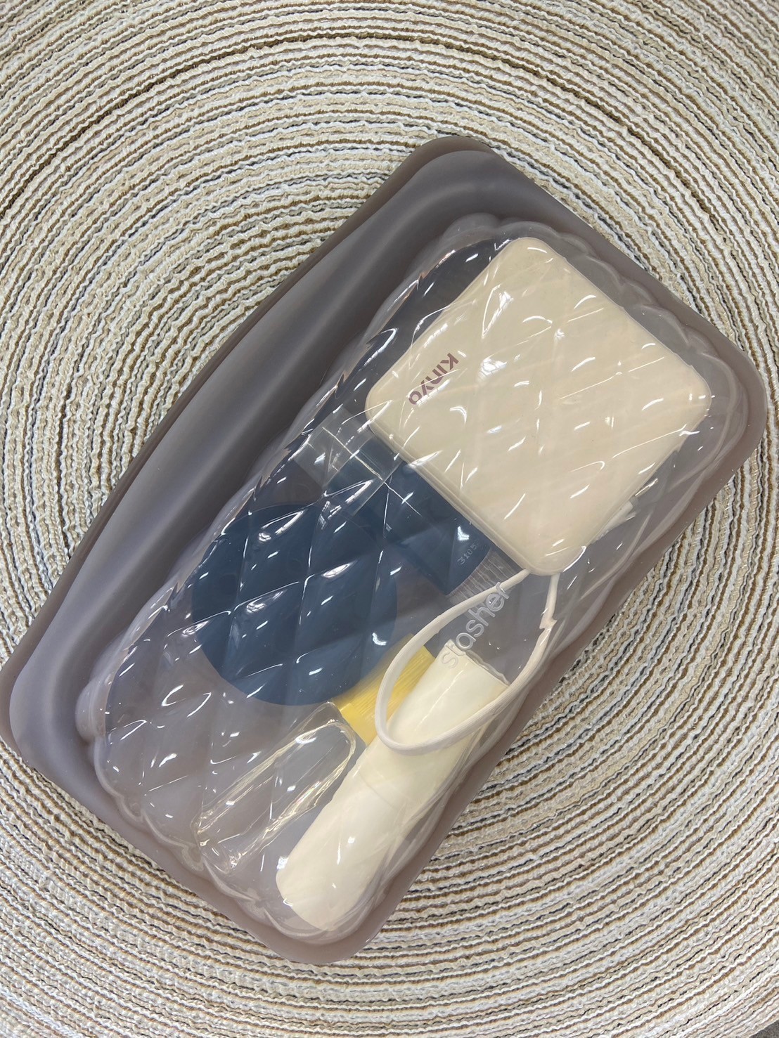 你也是顏質收納大師嗎?來自美國的Stasher|矽膠密封袋各種尺寸好方便