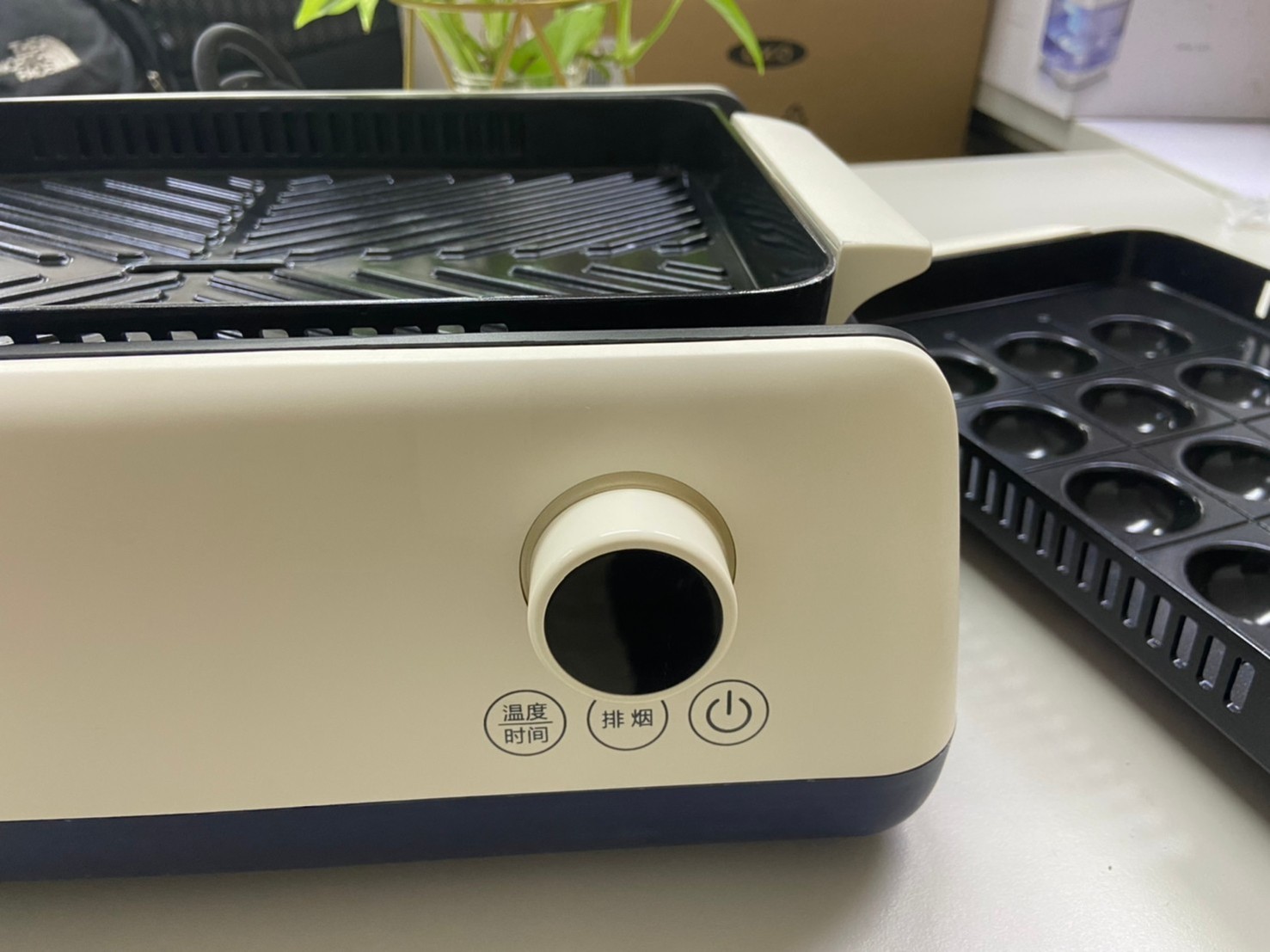 【sOlac】 西班牙品牌 無煙烤盤 SSG-019W 夏天到了 烤肉配啤酒去(已停售)