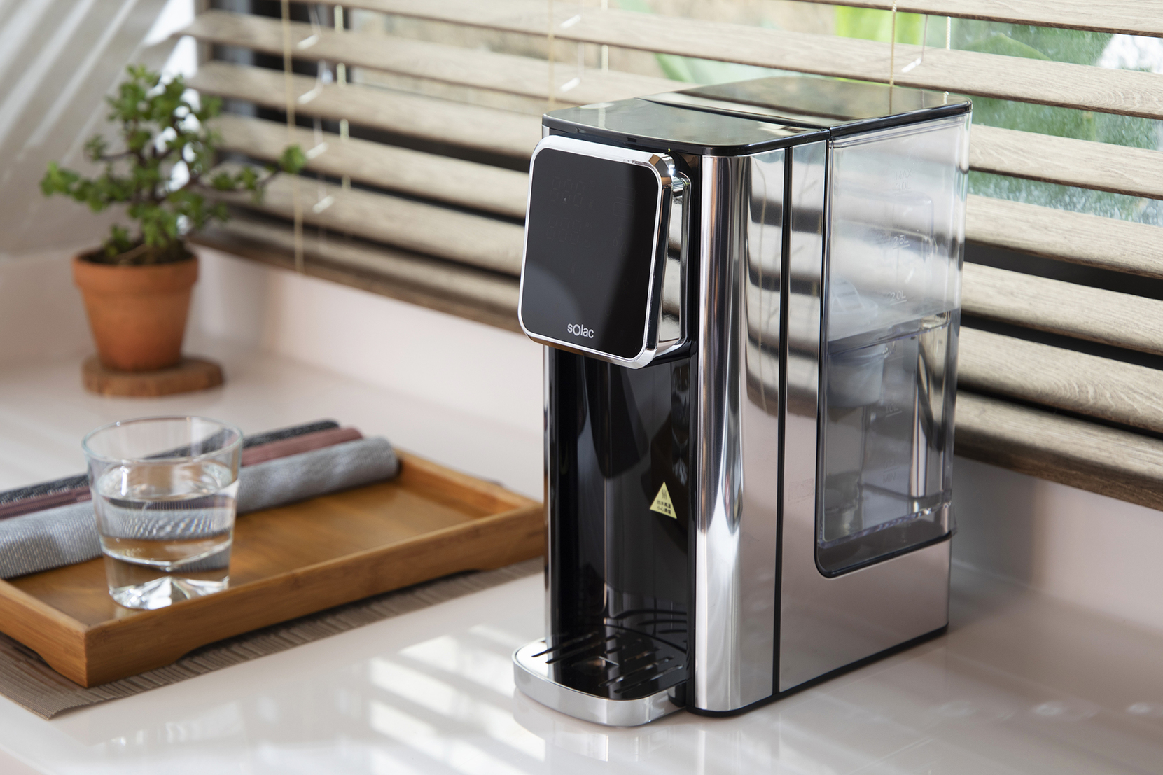sOlac 瞬熱式淨水器 SMA-T20S 免安裝的小濾水器(已停售)