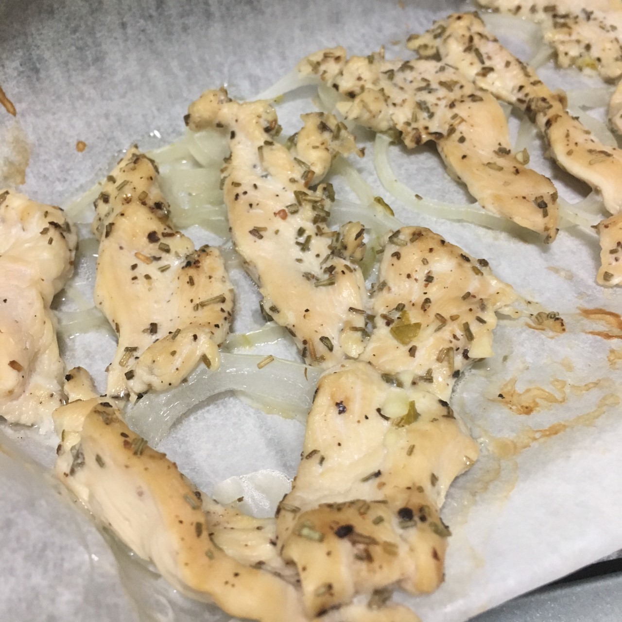 小資簡約風 家裡擺這台演繹優雅 ONE amadana 經典復古烤箱 STRT-0102 (已停售