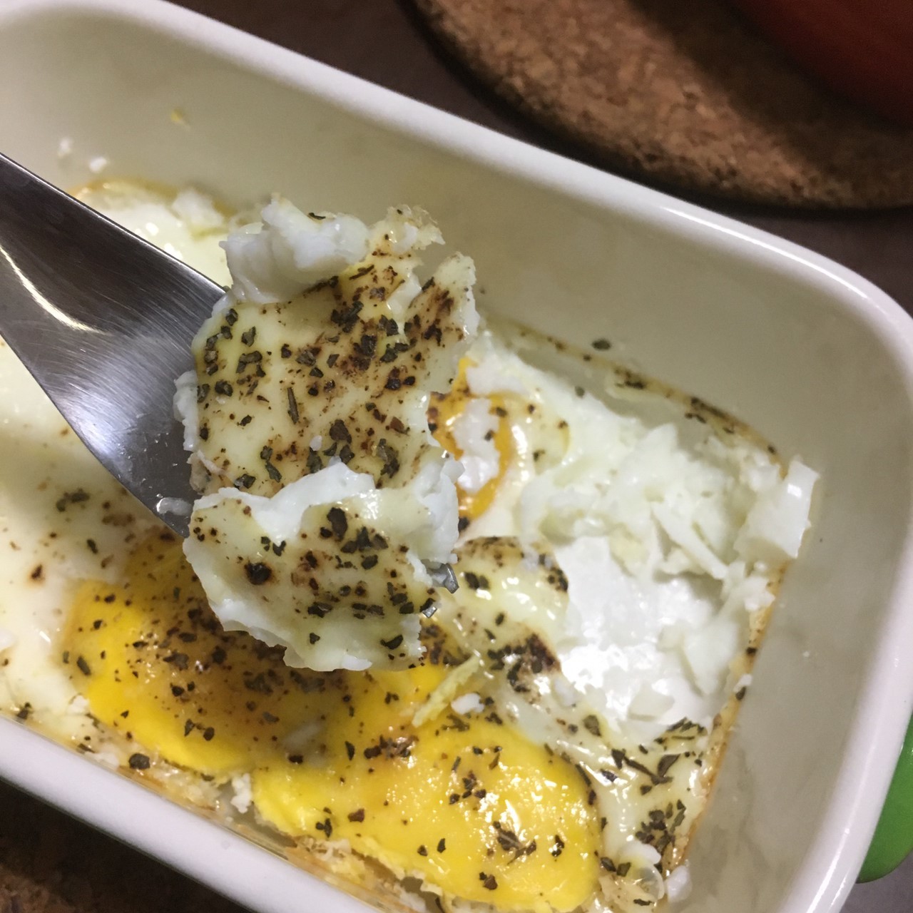 小資簡約風 家裡擺這台演繹優雅 ONE amadana 經典復古烤箱 STRT-0102 (已停售