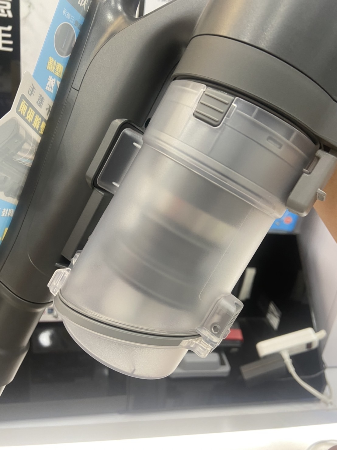 Panasonic 無線吸塵器 MC-SB85K 向卡毛說掰掰