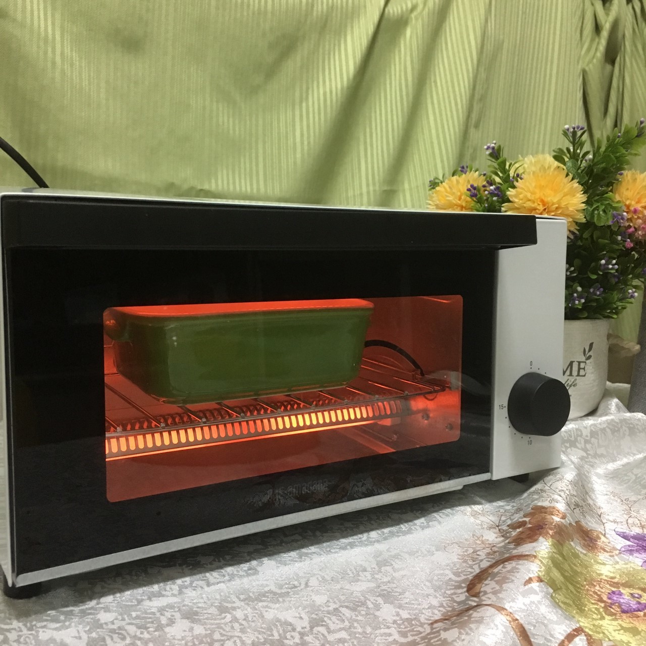 小資簡約風 家裡擺這台演繹優雅 ONE amadana 經典復古烤箱 STRT-0102 (已停售