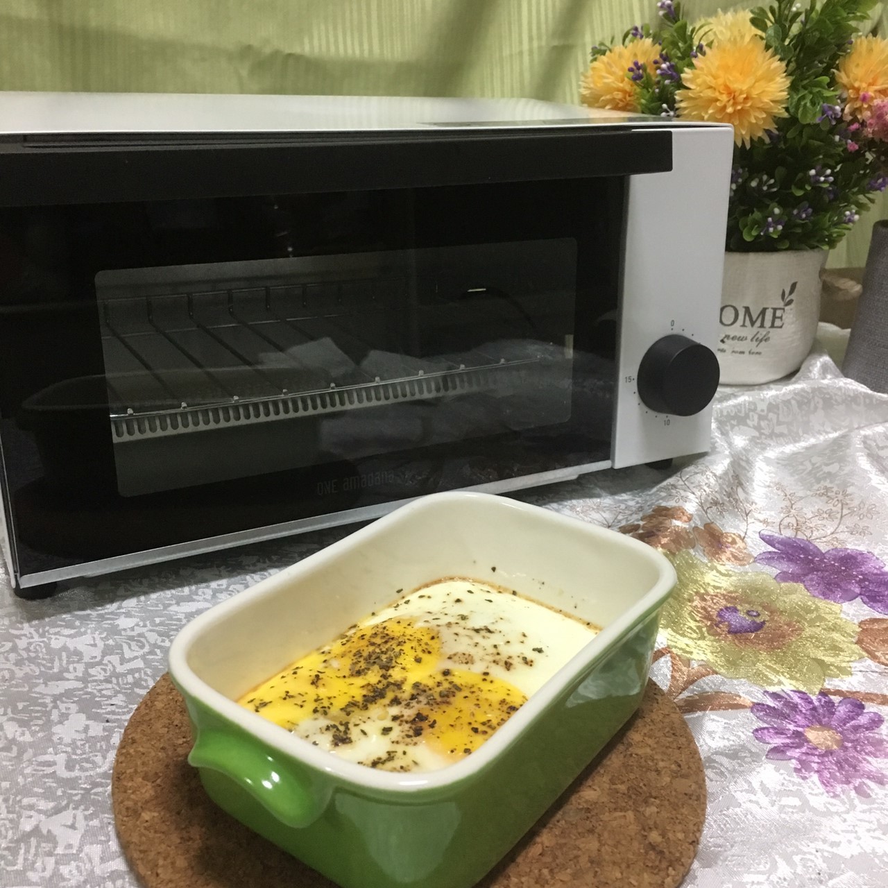 小資簡約風 家裡擺這台演繹優雅 ONE amadana 經典復古烤箱 STRT-0102 (已停售