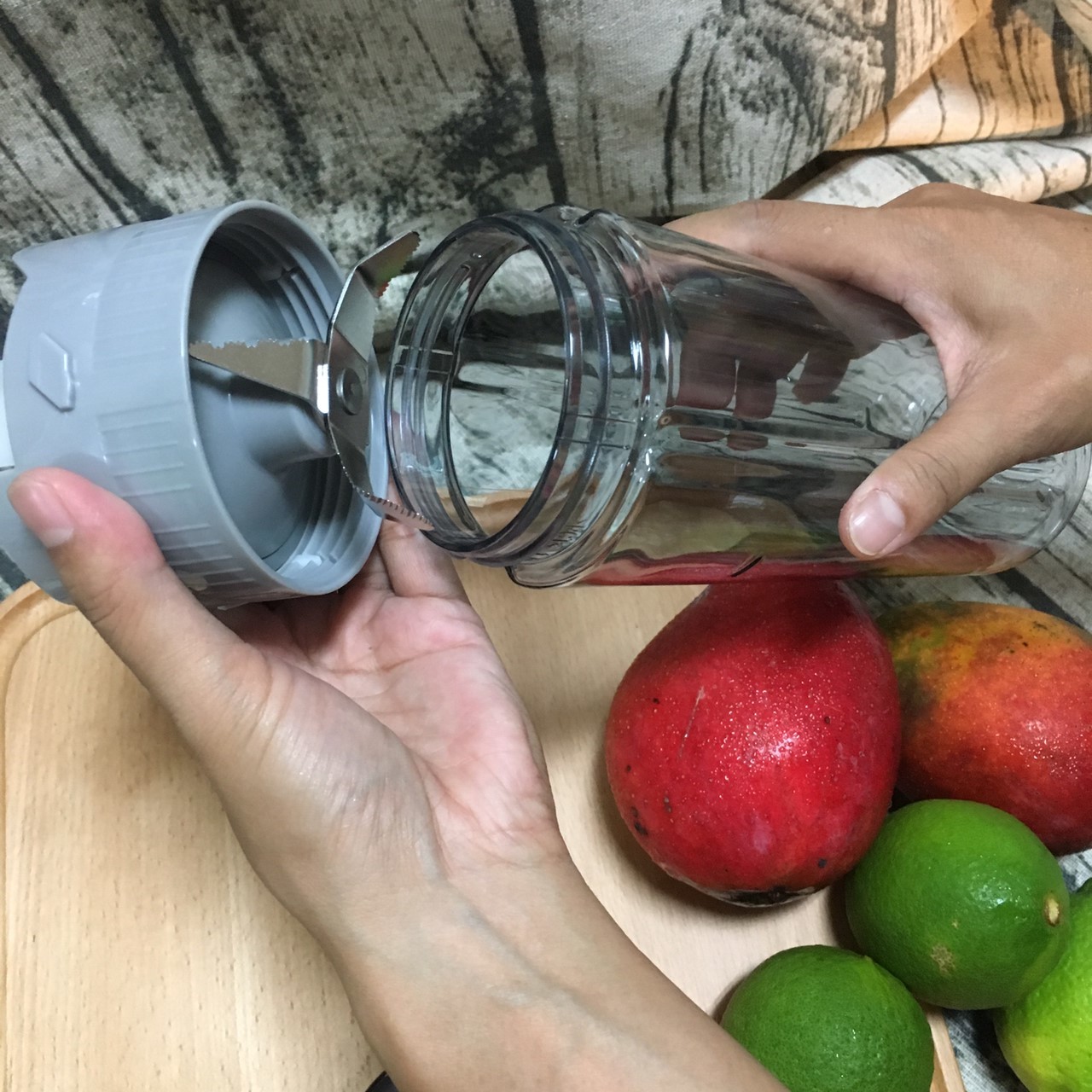 營養隨時帶著走Panasonic MX-XPT102 輕巧隨行果汁機 趴萬 (已停售)