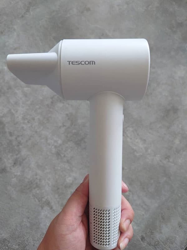 【新品開箱】TESCOM TD760TW 負離子吹風機|羽量級設計,專業護髮新選擇!