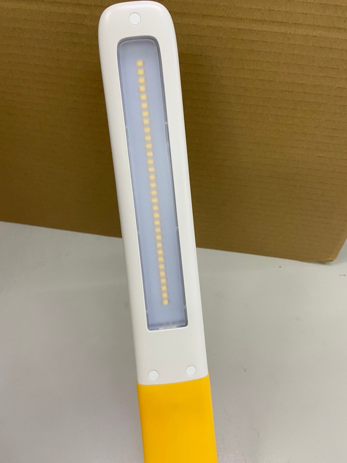 【愛德華醫生】呵護之光 兒童護眼+空氣清淨小檯燈 9021D (已停售)