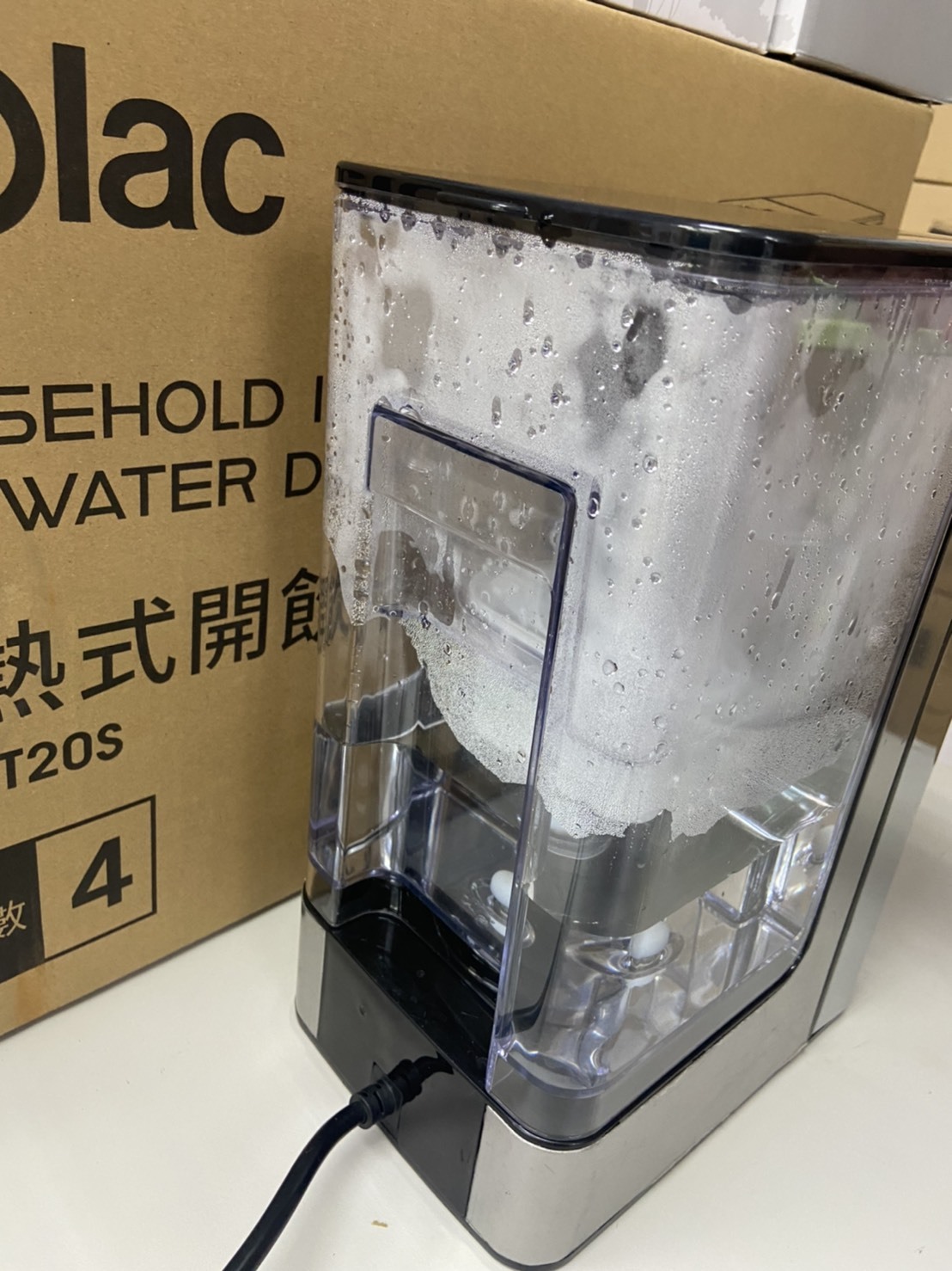 sOlac 瞬熱式淨水器 SMA-T20S 免安裝的小濾水器(已停售)