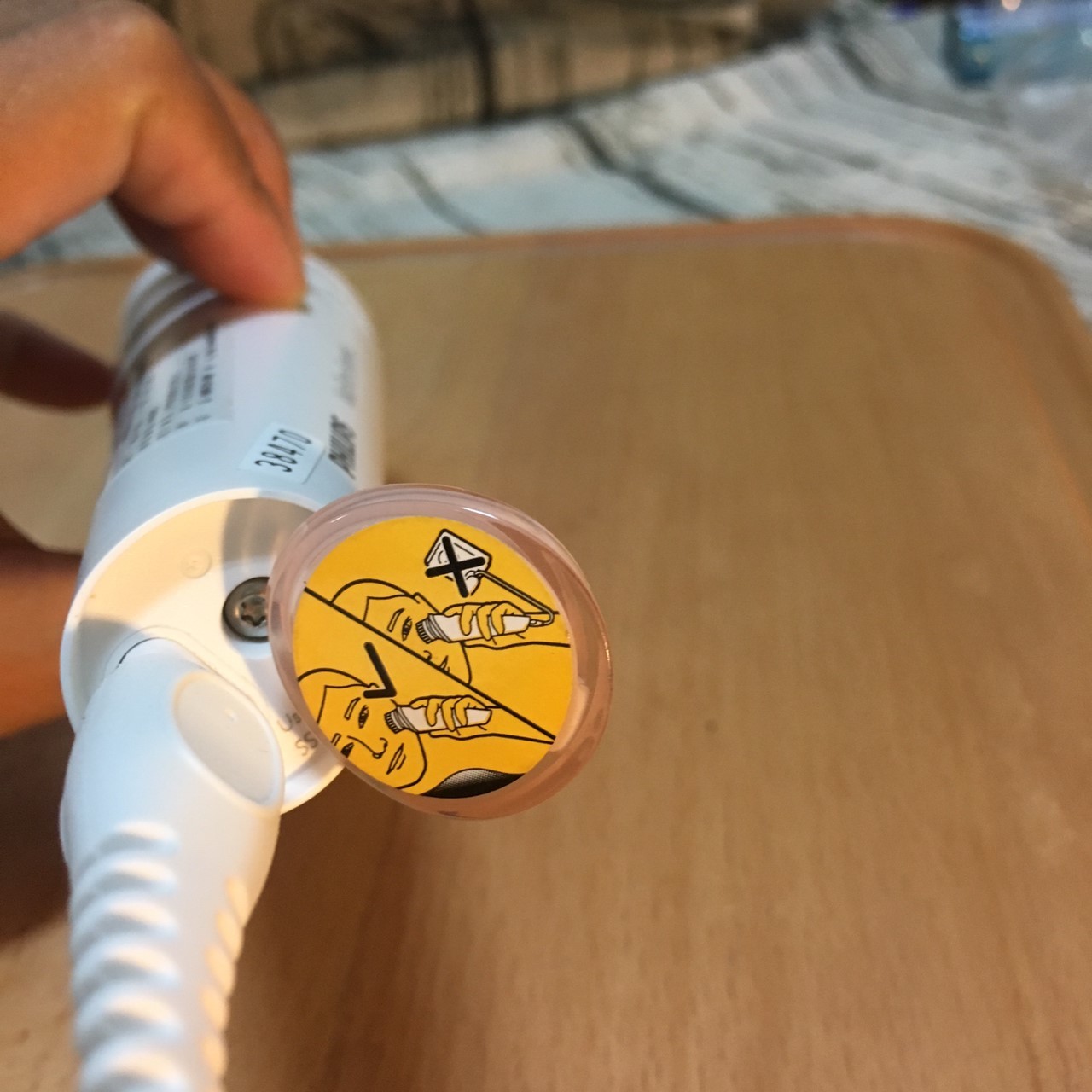 體驗懶惰的洗臉【PHILIPS 飛利浦亮顏淨透潔膚儀】 (已停售)