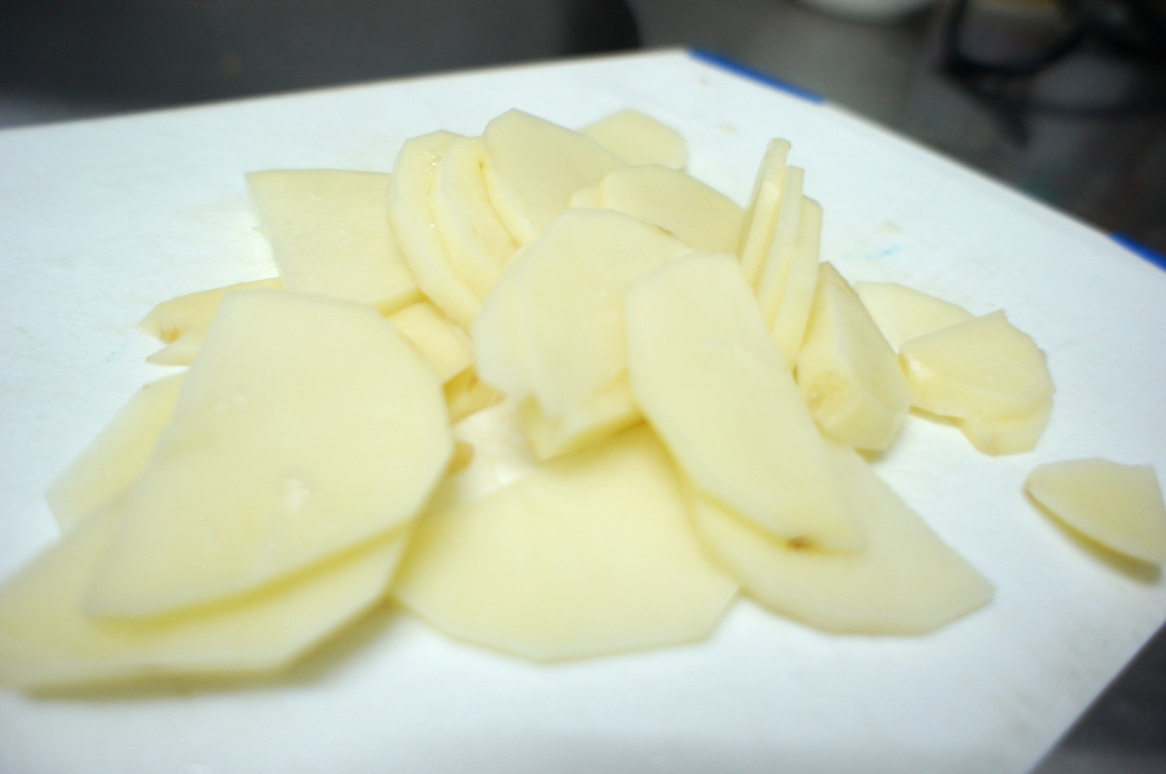 小資簡約風 家裡擺這台演繹優雅 ONE amadana 經典復古烤箱 STRT-0102 (已停售)