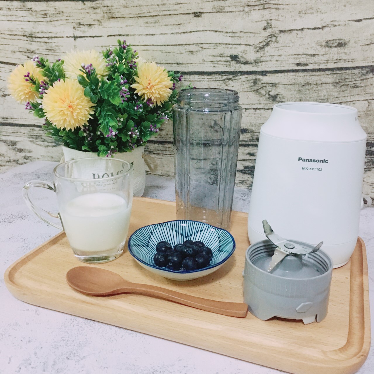 營養隨時帶著走Panasonic MX-XPT102 輕巧隨行果汁機 趴萬 (已停售)