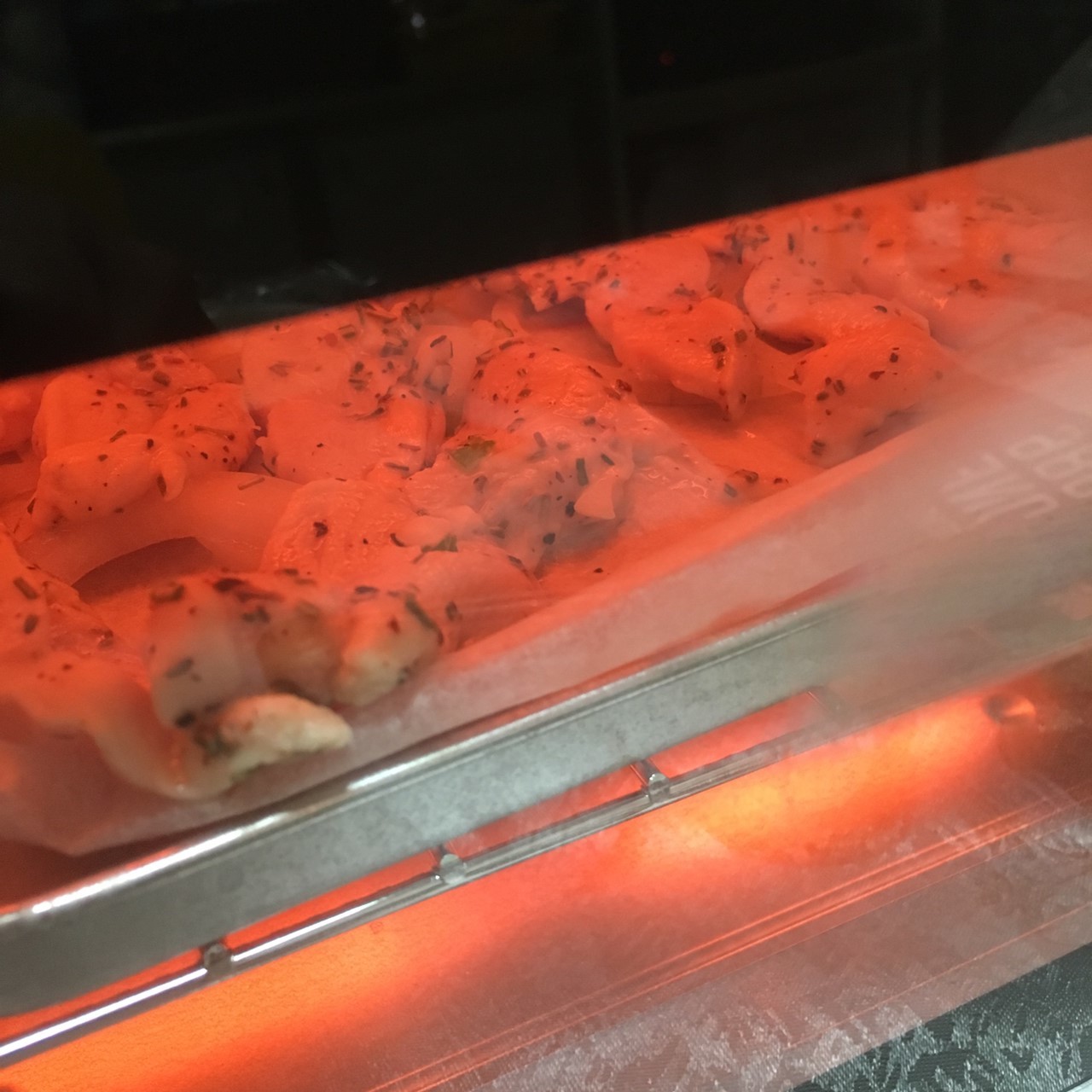 小資簡約風 家裡擺這台演繹優雅 ONE amadana 經典復古烤箱 STRT-0102 (已停售