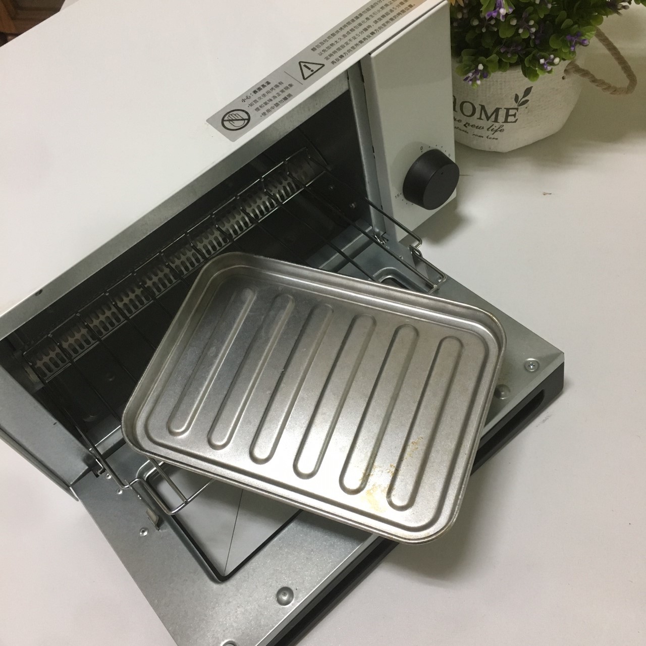 小資簡約風 家裡擺這台演繹優雅 ONE amadana 經典復古烤箱 STRT-0102 (已停售